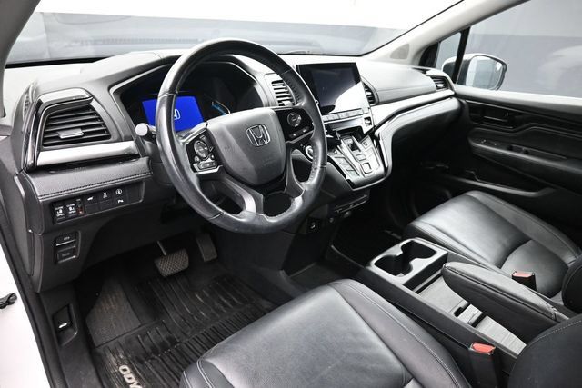Used 2023 Honda Odyssey Touring image 14
