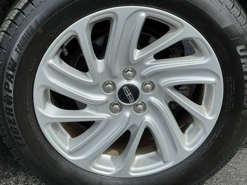Used 2021 Lincoln Corsair AWD image 7