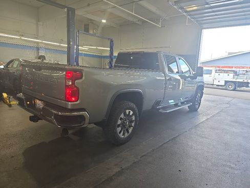 Used 2024 Chevrolet Silverado 2500 LT AWD/4WD image 14