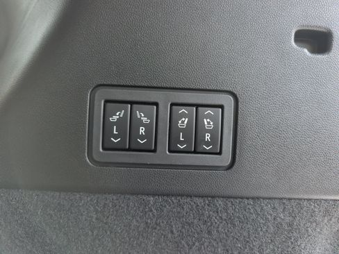 Used 2023 Cadillac XT6 Premium Luxury w/ Platinum Package FWD image 43