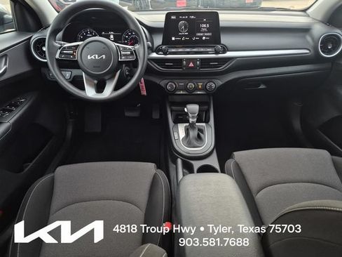 Certified 2023 Kia Forte LXS w/ LXS Technology Package FWD image 20