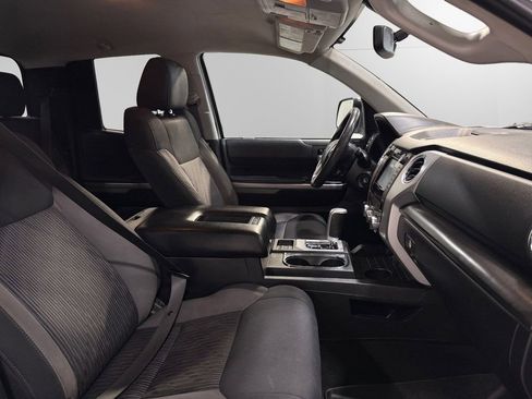 Used 2014 Toyota Tundra SR5 AWD/4WD image 9