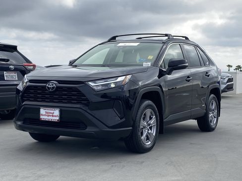 Certified 2025 Toyota RAV4 LE image 6