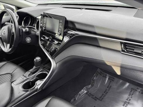 Used 2024 Toyota Camry SE image 20