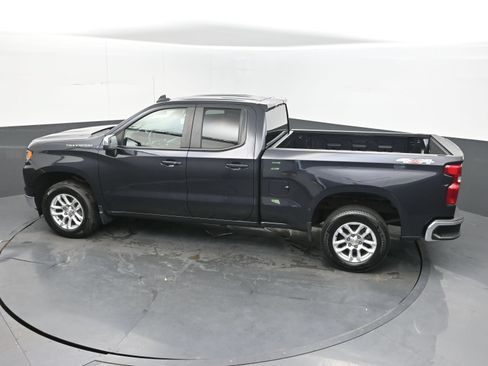 Used 2023 Chevrolet Silverado 1500 LT AWD/4WD image 37