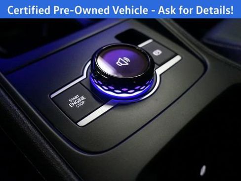 Certified 2025 Volkswagen Tiguan SE w/ Panoramic Sunroof Package image 20