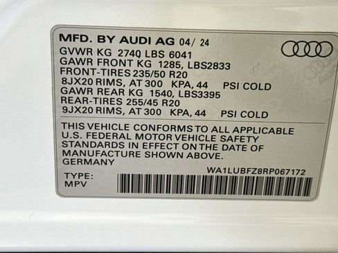 Used 2024 Audi Q4 e-tron Premium Plus image 31