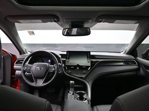 Used 2021 Toyota Camry XSE w/ Navigation Package AWD/4WD image 31