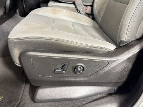 Used 2019 RAM 1500 Big Horn image 11