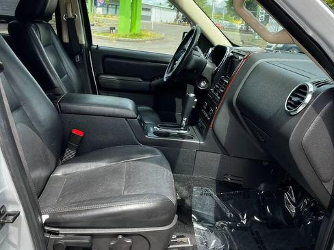 Used 2010 Ford Explorer Limited AWD/4WD image 18