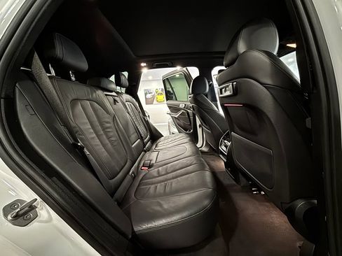 Used 2019 BMW X5 xDrive40i w/ Convenience Package AWD/4WD image 19