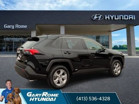 Used 2025 Toyota RAV4 XLE w/ Convenience Package AWD/4WD image 8