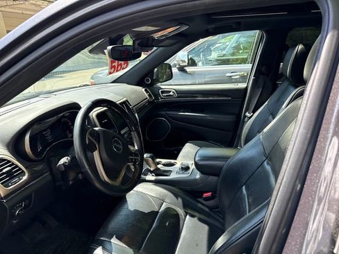 Used 2017 Jeep Grand Cherokee Overland w/ Jeep Active Safety Group AWD/4WD image 15