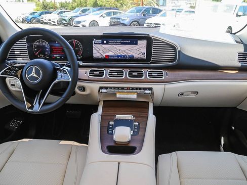 New 2026 Mercedes-Benz GLE 450e 4MATIC image 10