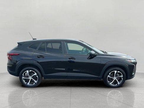 Used 2024 Chevrolet Trax RS w/ Driver Confidence Package FWD image 8