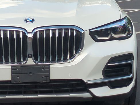 Used 2022 BMW X5 xDrive45e w/ Climate Comfort Package AWD/4WD image 5