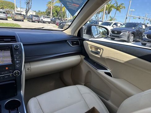 Used 2017 Toyota Camry FWD image 15