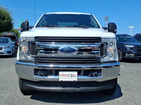 Used 2019 Ford F250 XLT w/ Snow Plow Prep Package AWD/4WD image 2