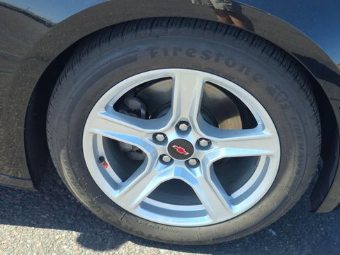 Used 2018 Chevrolet Camaro LT RWD image 10