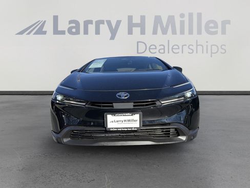 Used 2023 Toyota Prius LE image 3