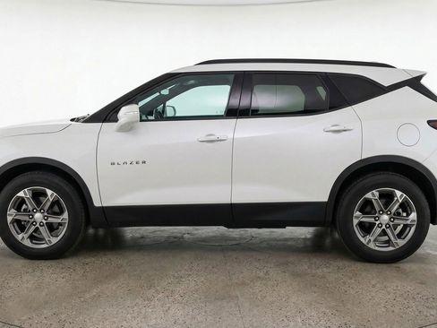 Used 2025 Chevrolet Blazer LT FWD image 5