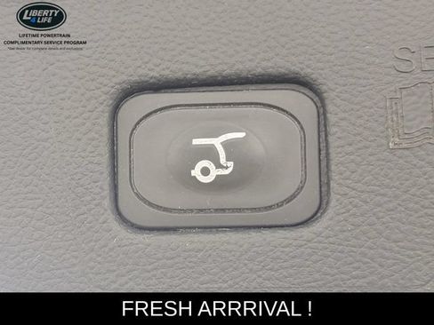 Used 2023 Ford Edge SEL w/ Convenience Package AWD/4WD image 16
