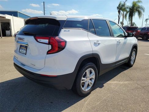 Certified 2024 GMC Terrain SLE image 4