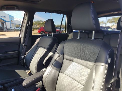 Used 2023 Honda Passport Elite image 12