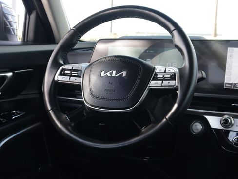 Used 2024 Kia Telluride LX image 8