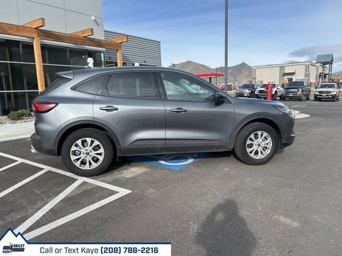 Used 2025 Ford Escape Active AWD/4WD image 8