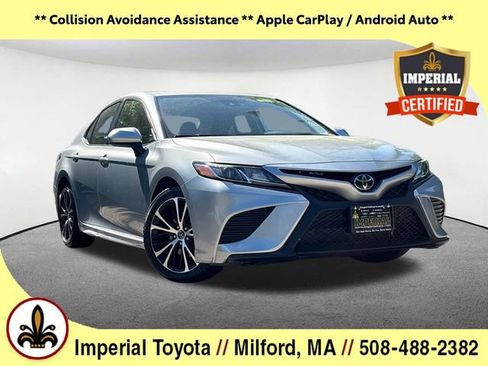 Used 2020 Toyota Camry SE FWD image 1
