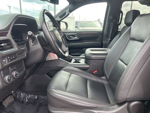 Used 2024 Chevrolet Suburban LT image 15