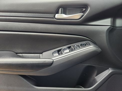 Used 2024 Nissan Altima 2.5 SV image 24