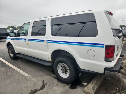 Used 2002 Ford Excursion XLT AWD/4WD image 4