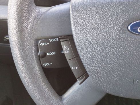 Used 2011 Ford Transit Connect XLT image 21