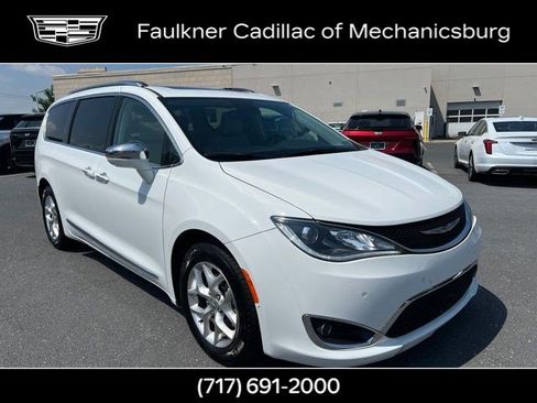 Used 2020 Chrysler Pacifica Limited w/ Advanced Safetytec Group FWD image 3