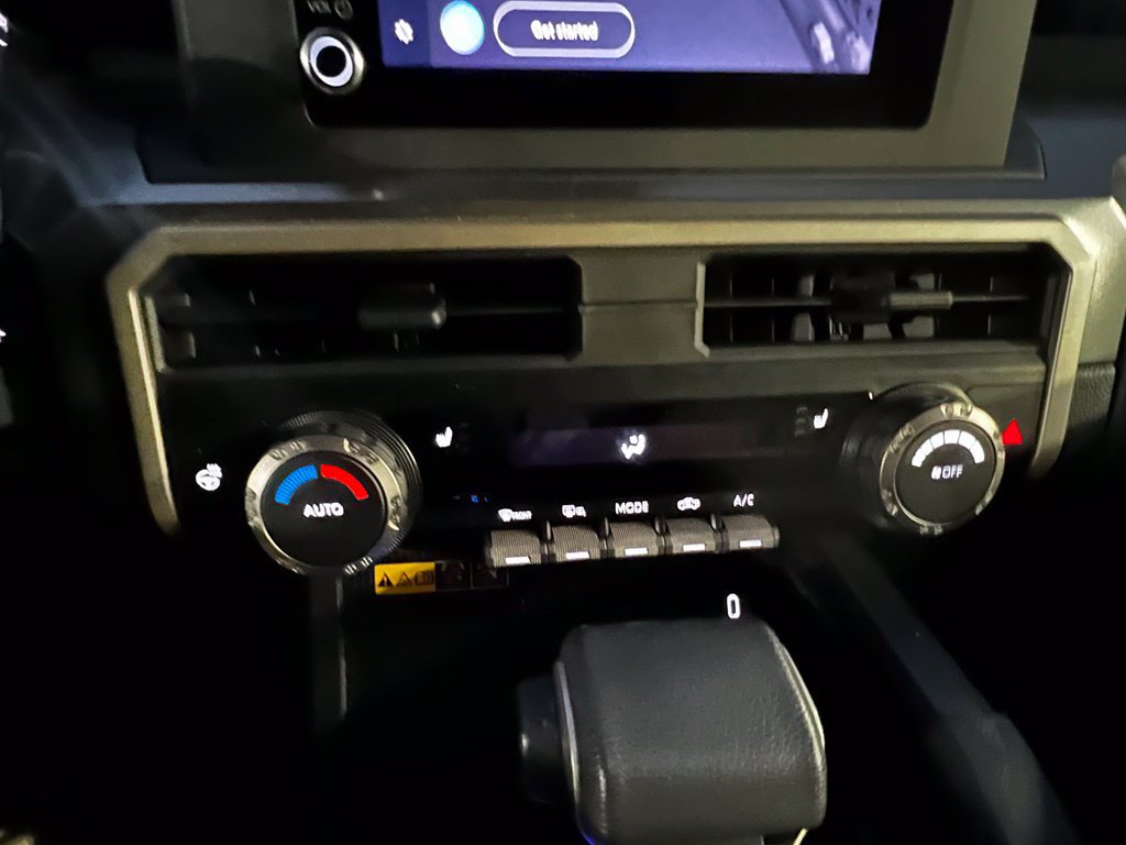 Used 2024 Toyota Tacoma SR5 AWD/4WD image 18