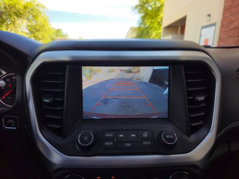 Used 2017 GMC Acadia SLT FWD image 21