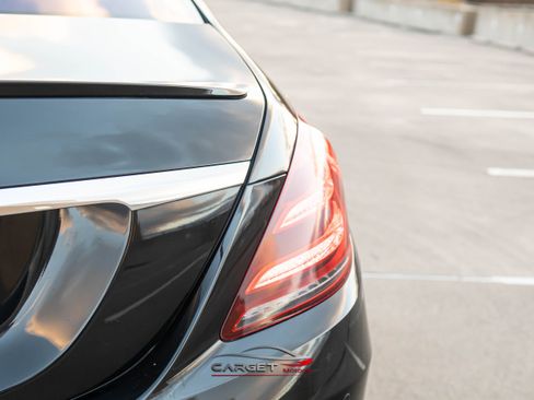 Used 2020 Mercedes-Benz S 560 Sedan image 48