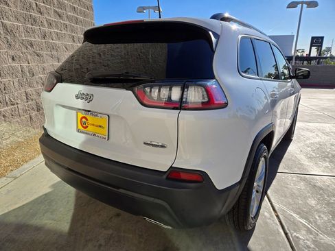 Used 2022 Jeep Cherokee Latitude Lux w/ Sun & Sound Group image 5
