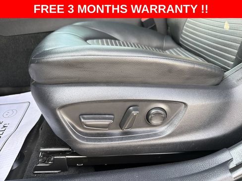Used 2023 Toyota Camry SE w/ Cold Weather Package FWD image 13