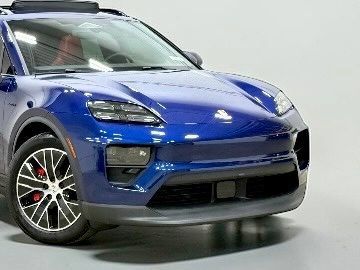 Used 2025 Porsche Macan 4S Electric w/ Premium Package AWD/4WD image 5