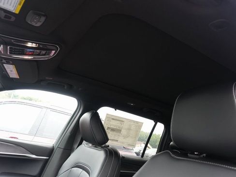 New 2025 Jeep Grand Cherokee L Limited w/ Luxury Tech Group II image 27