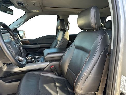 Used 2022 Ford F150 Lariat image 9