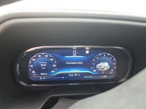 Used 2022 Chevrolet Tahoe Z71 w/ Luxury Package AWD/4WD image 11