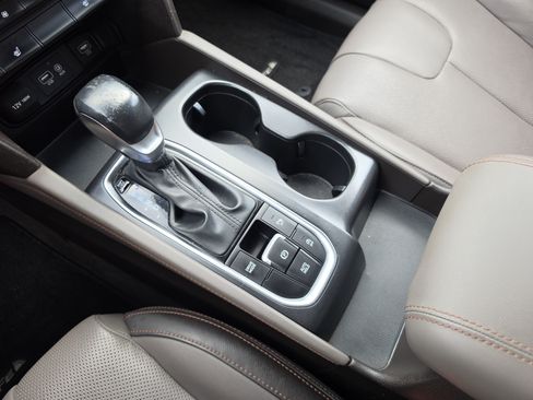 Used 2019 Hyundai Santa Fe Limited FWD image 23