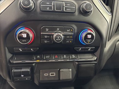 Used 2020 Chevrolet Silverado 1500 RST image 29