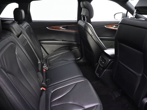 Used 2017 Lincoln MKX Reserve w/ Lincoln MKX Climate Package AWD/4WD image 18