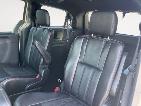 Used 2019 Dodge Grand Caravan GT FWD image 13
