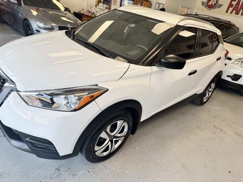 Used 2019 Nissan Kicks S w/ Interior Electronics Package image 5